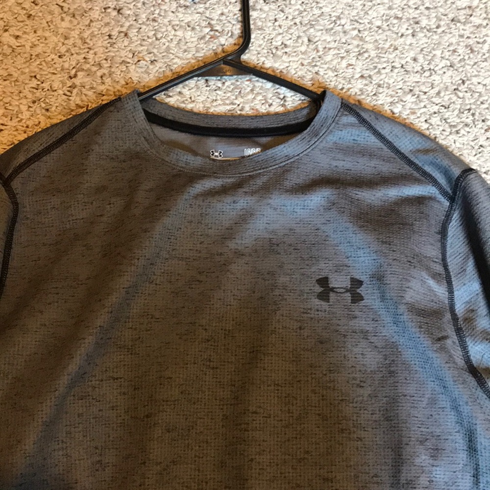 Under armor heat gear long sleeve shirt